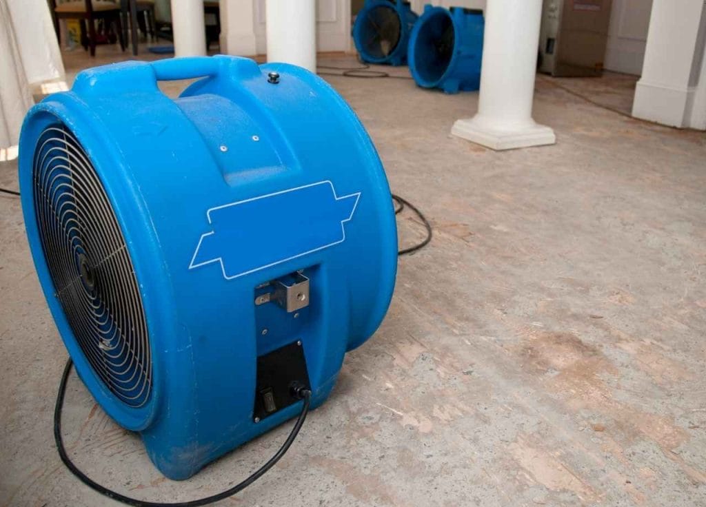 How Long Should You Run Fans After Water Damage? Do They Speed Up Recovery? 2 When To Turn Off The Fans